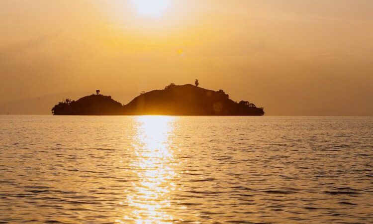 5 Days Kahuzi-Biega Lowland Gorillas & Lake Kivu Safari